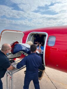 installation civiere avion sanitaire